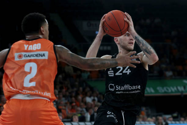 小范围传递 小范围传递