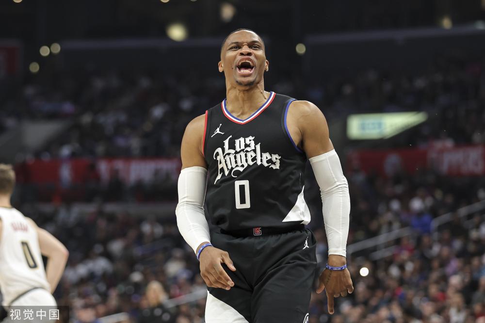 凭借坚持与 凭借坚持与