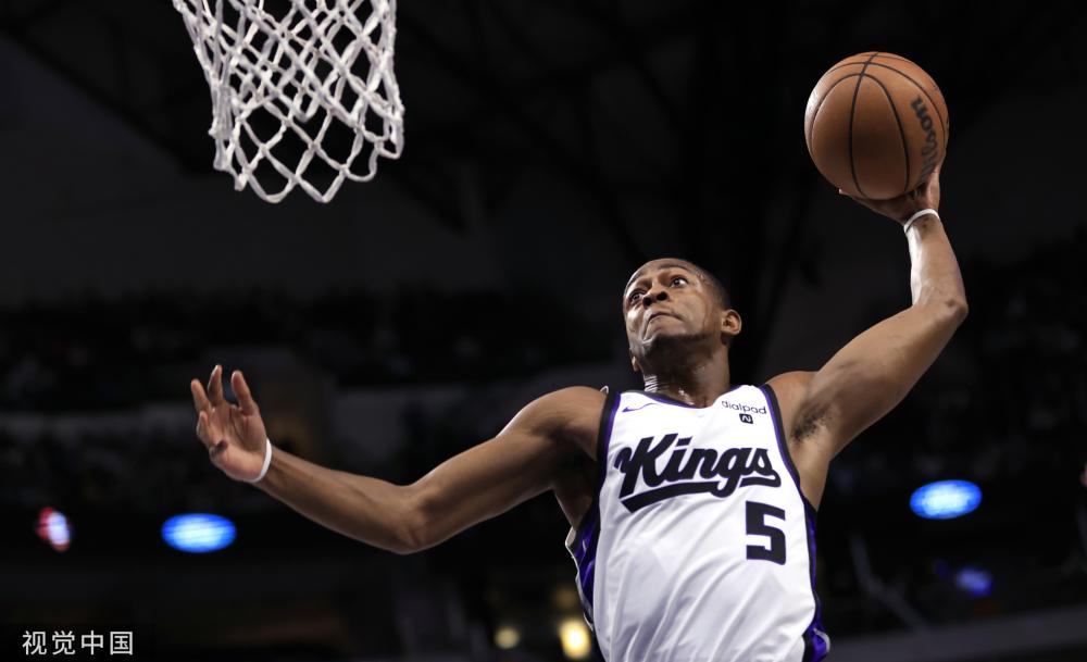 而球员则在 而球员则在